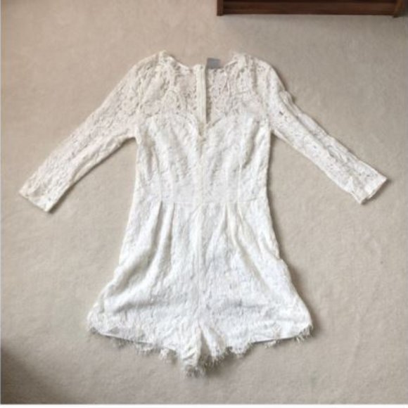 NWOT "Mia" White Lace Romper - Picture 3 of 13